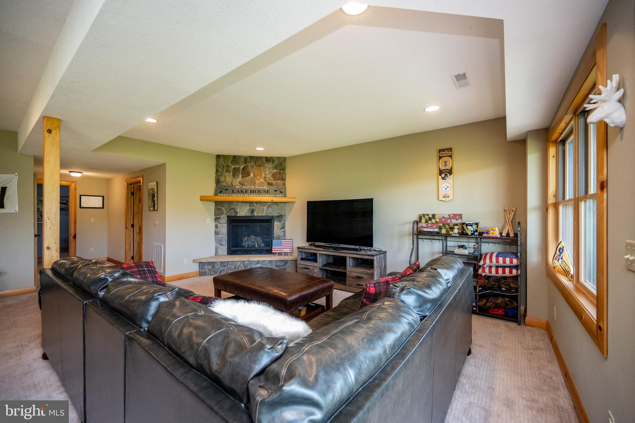 MISTY MEADOWS WTFRNT GRN - Residential