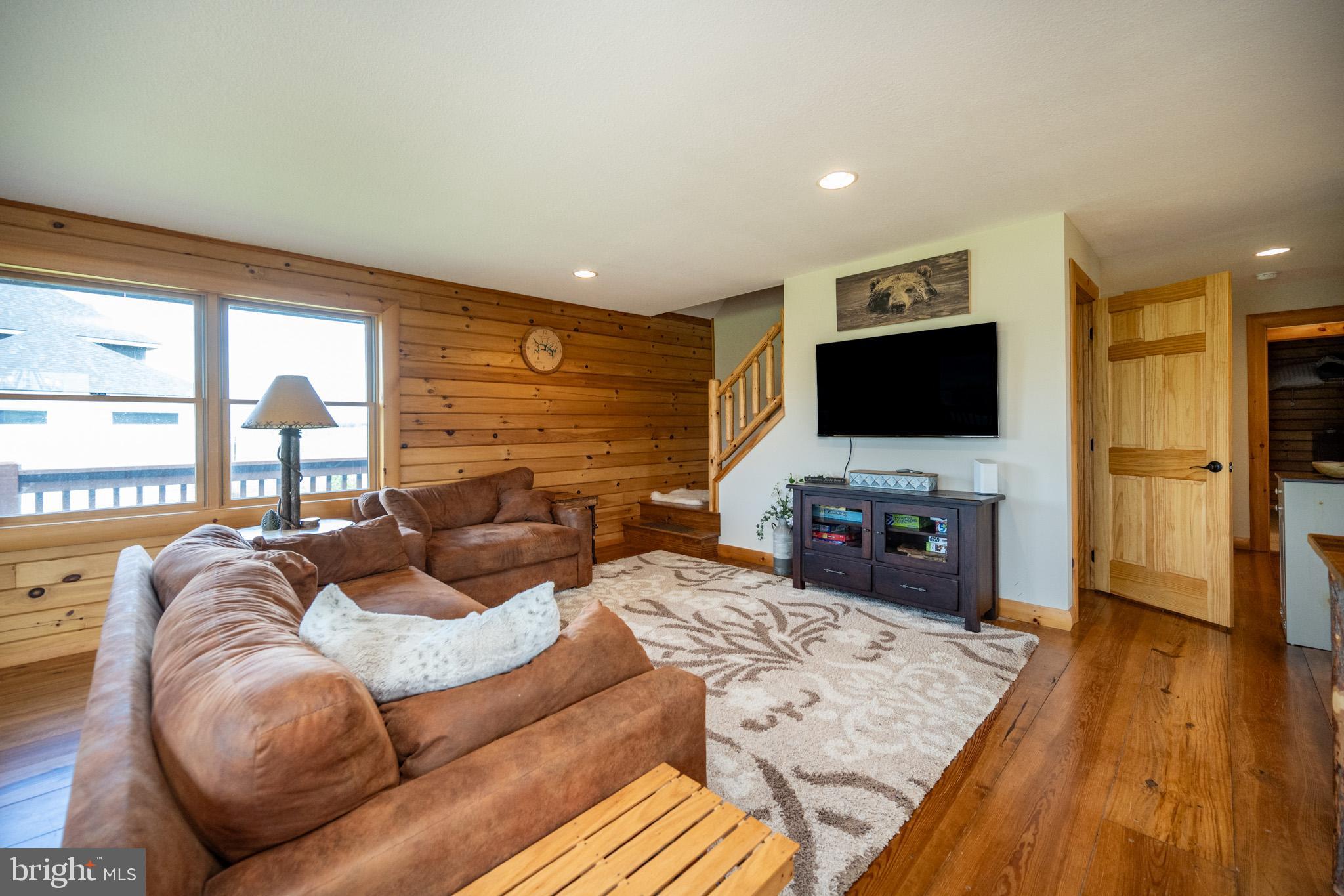 MISTY MEADOWS WTFRNT GRN - Residential