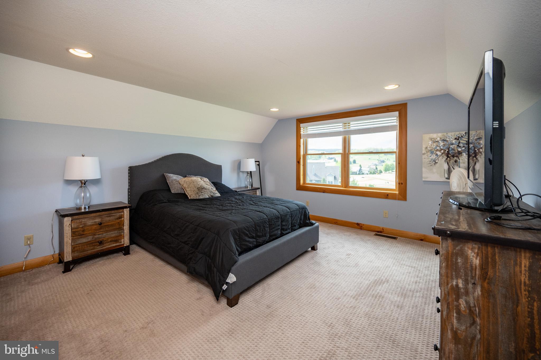 MISTY MEADOWS WTFRNT GRN - Residential