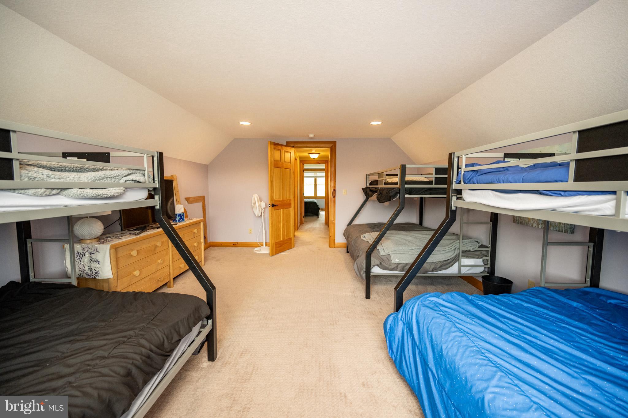 MISTY MEADOWS WTFRNT GRN - Residential