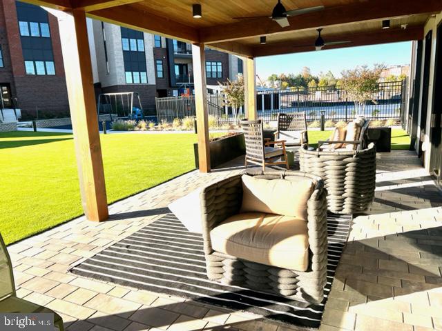 METRO WALK AT MOOREFIELD STATION - Residential Lease