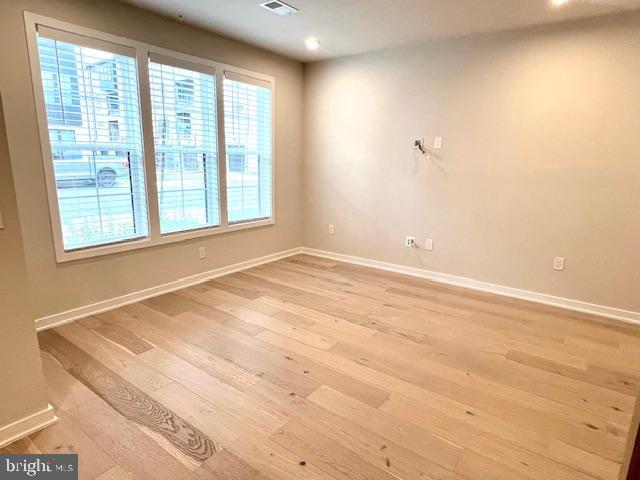 METRO WALK AT MOOREFIELD STATION - Residential Lease