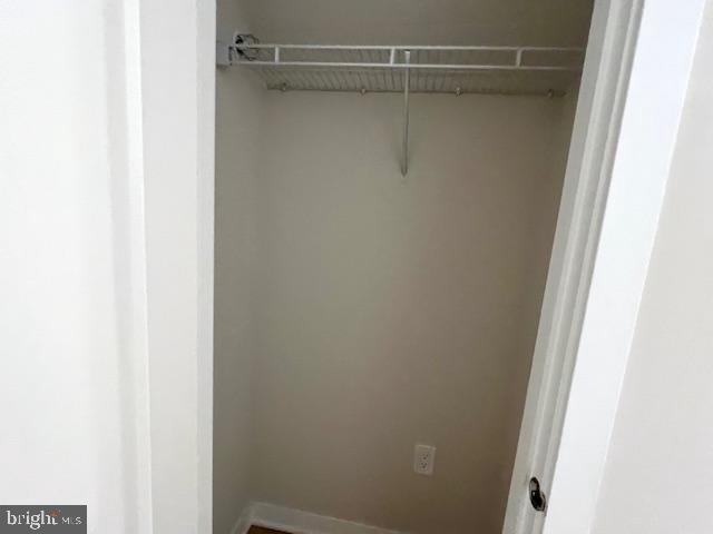 METRO WALK AT MOOREFIELD STATION - Residential Lease