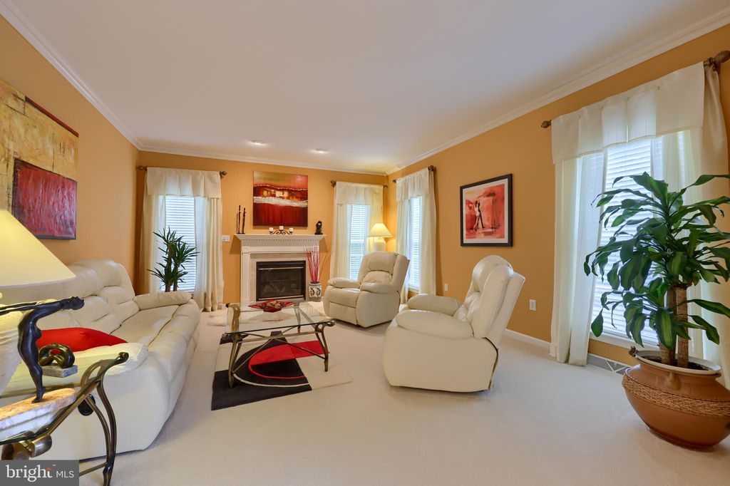 Photo of 216 Fallowfield Drive, Leola, PA 17540 (MLS # PALA2045382)