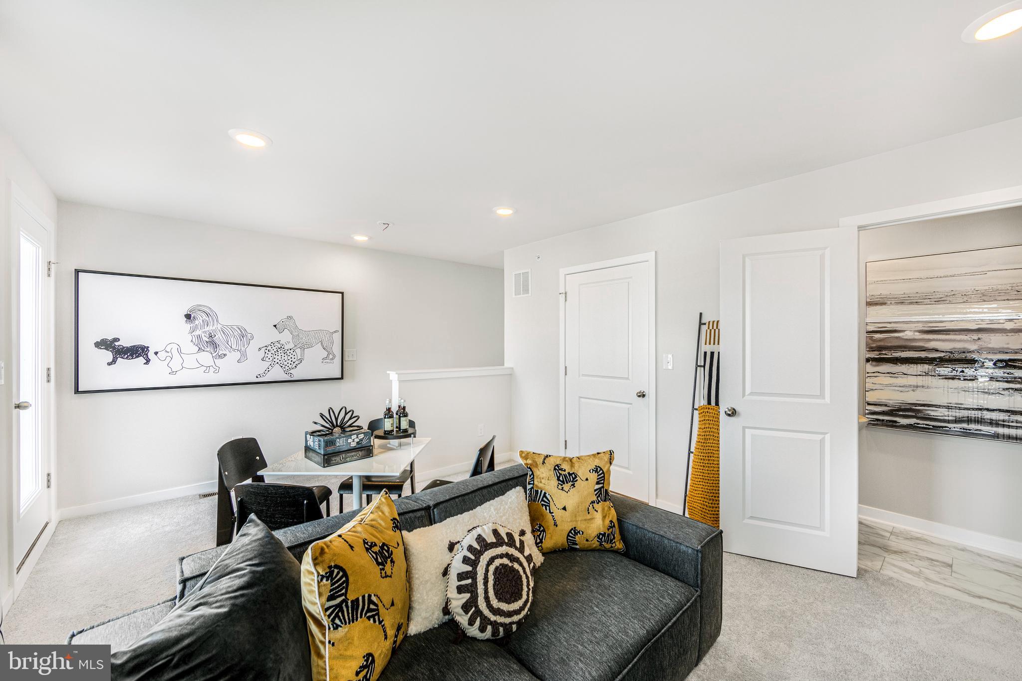 RIVER POINTE - Residential