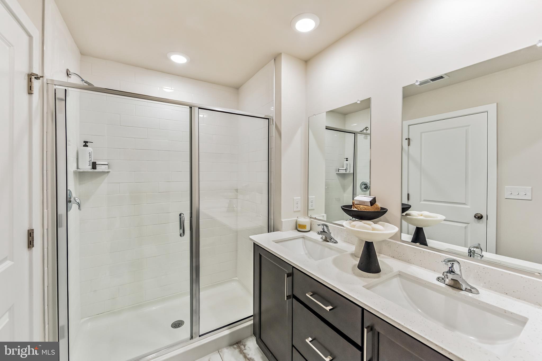 RIVER POINTE - Residential