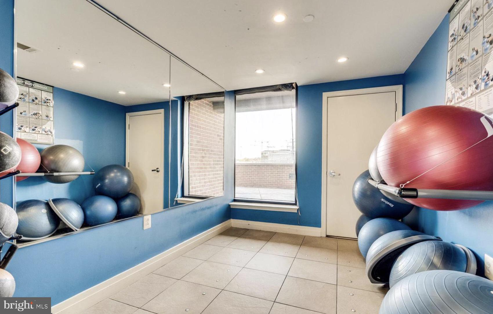 MIDTOWN ALEXANDRIA STATION CONDOMINIUM - Residential