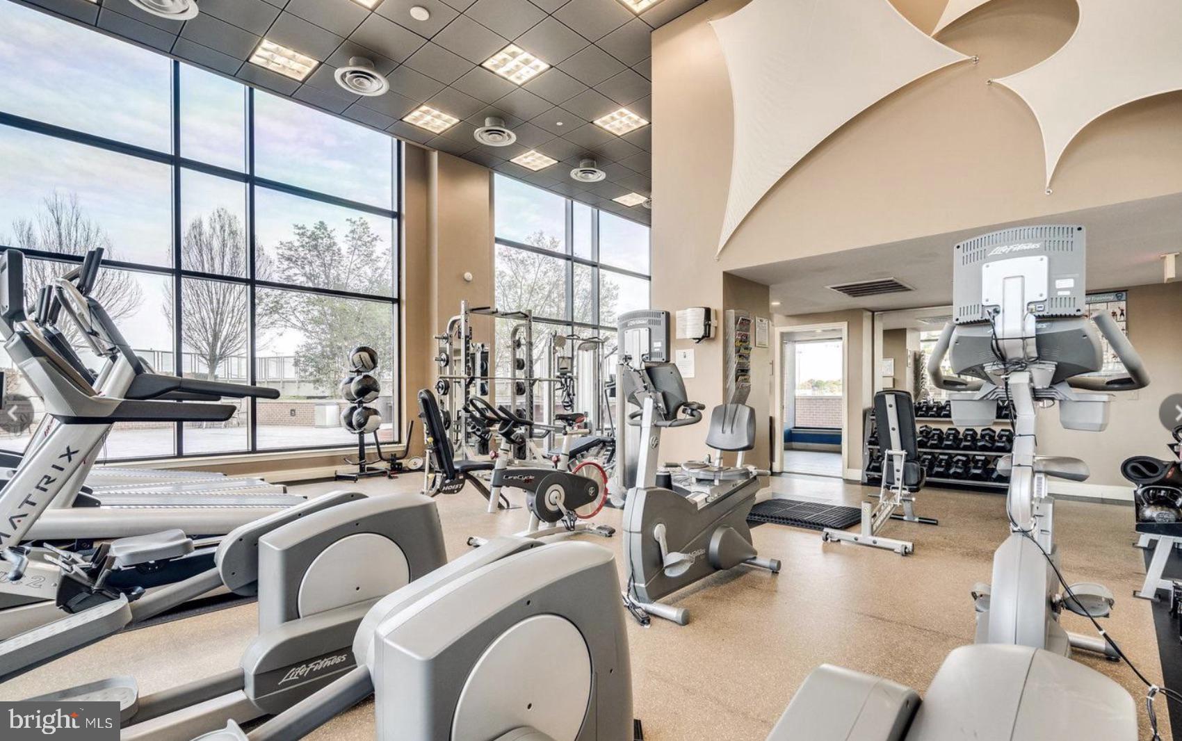 MIDTOWN ALEXANDRIA STATION CONDOMINIUM - Residential