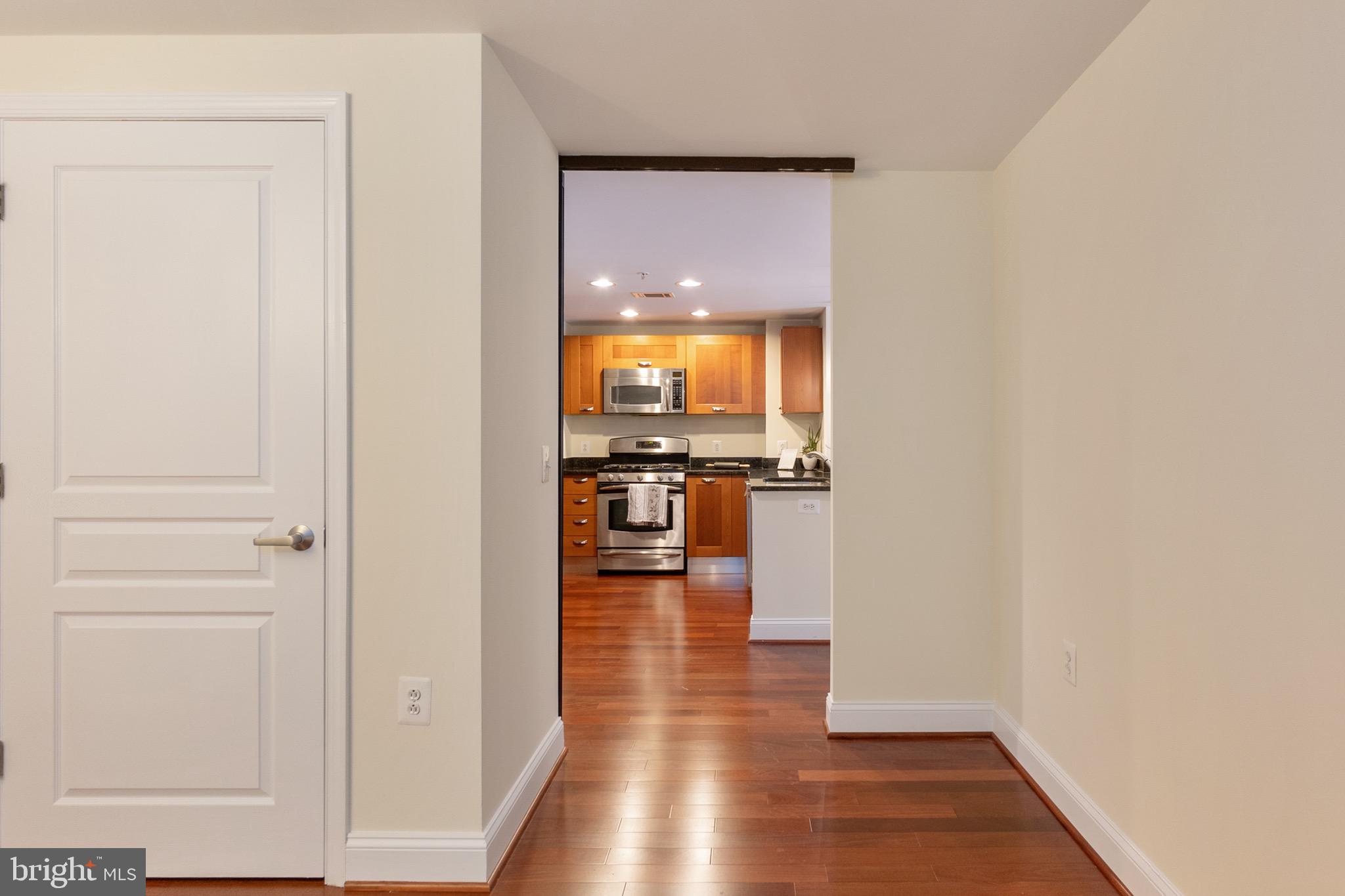 MIDTOWN ALEXANDRIA STATION CONDOMINIUM - Residential