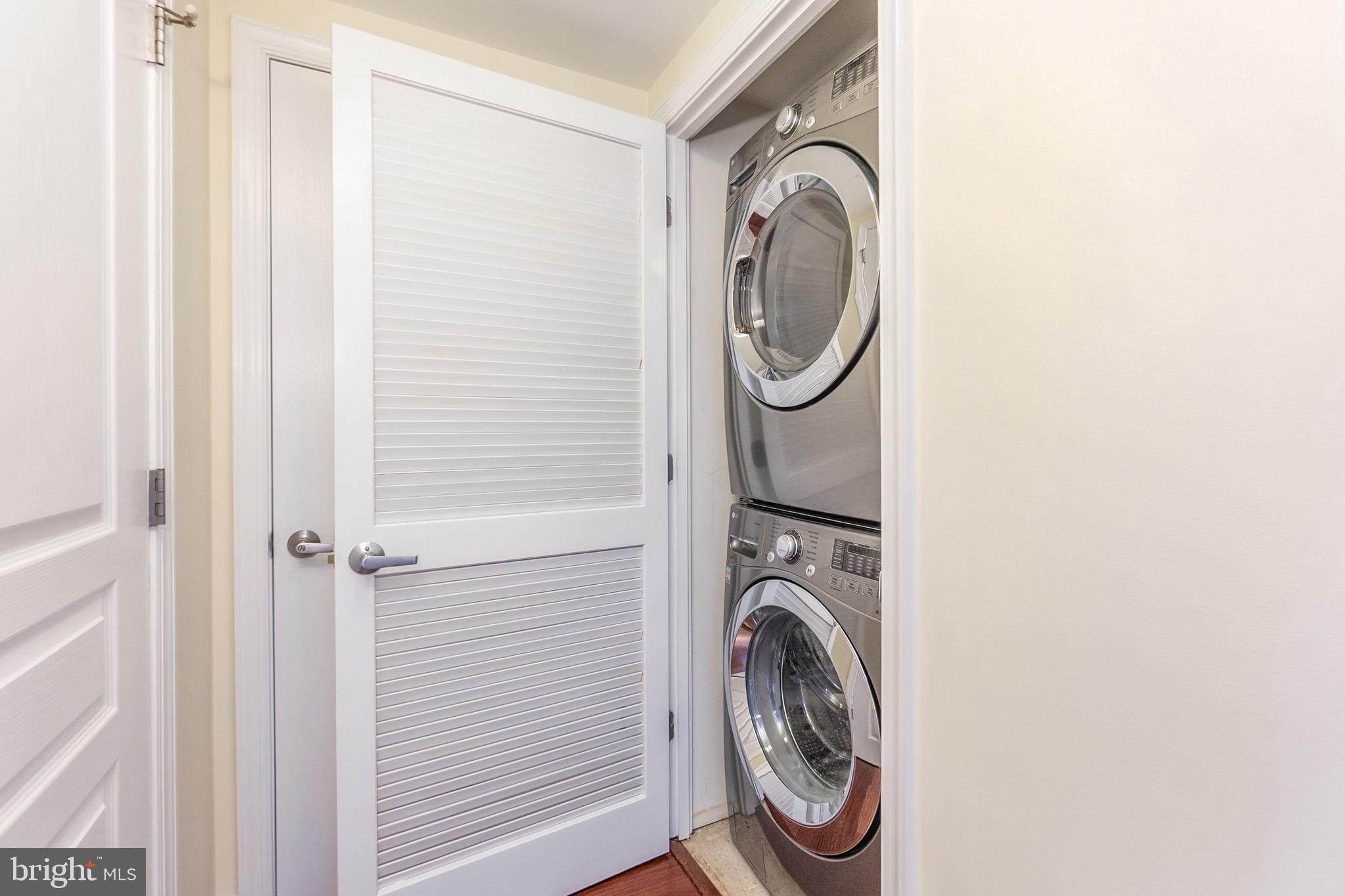 MIDTOWN ALEXANDRIA STATION CONDOMINIUM - Residential