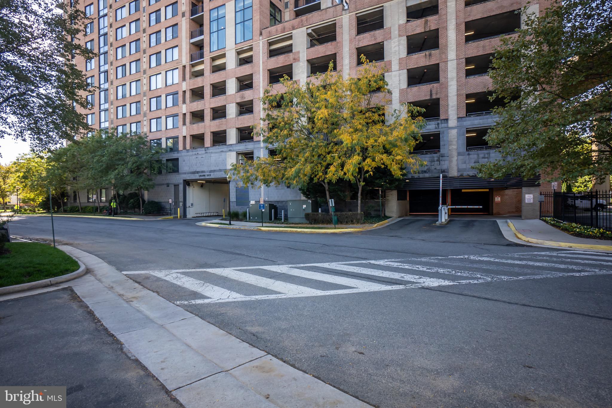 MIDTOWN ALEXANDRIA STATION CONDOMINIUM - Residential