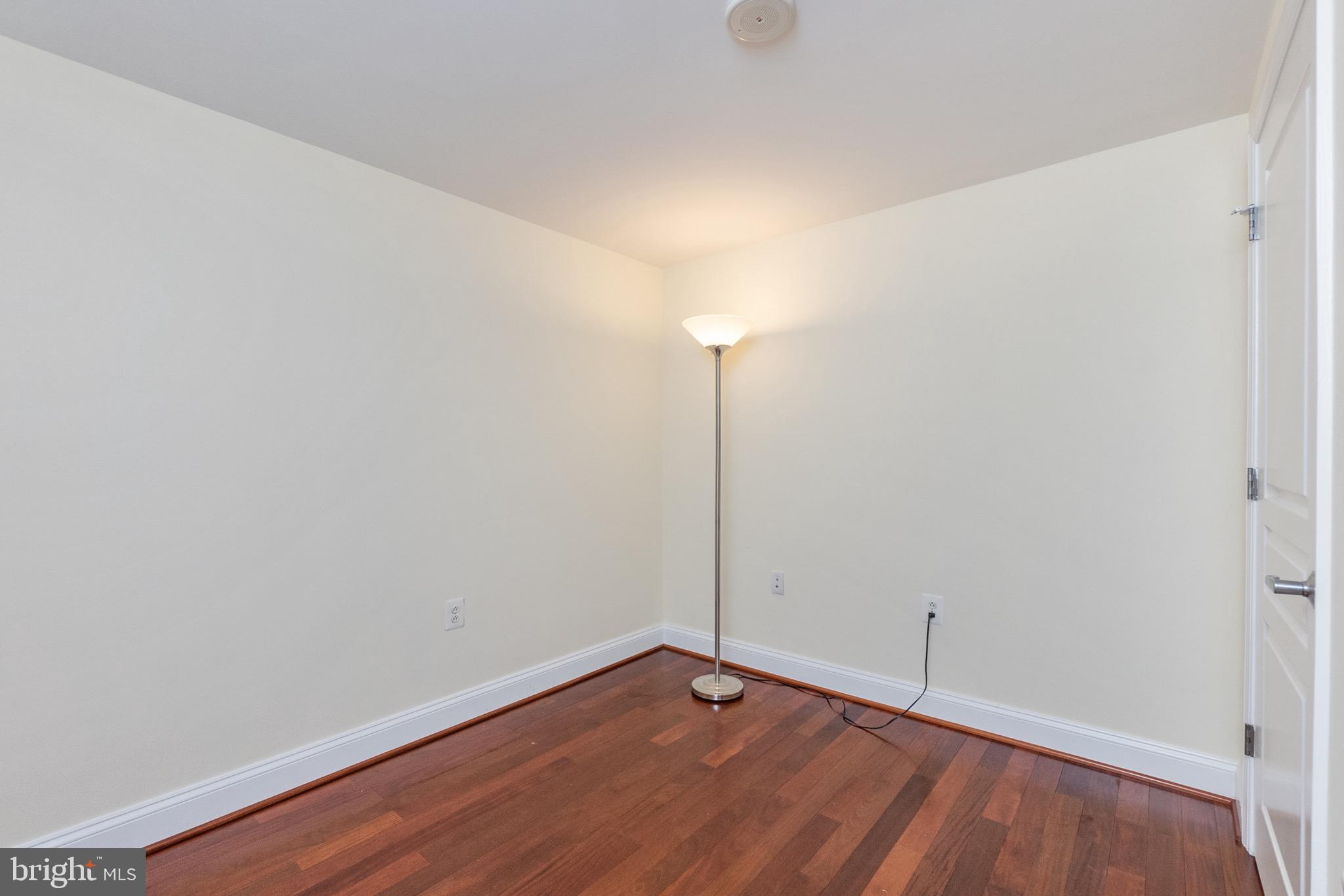 MIDTOWN ALEXANDRIA STATION CONDOMINIUM - Residential