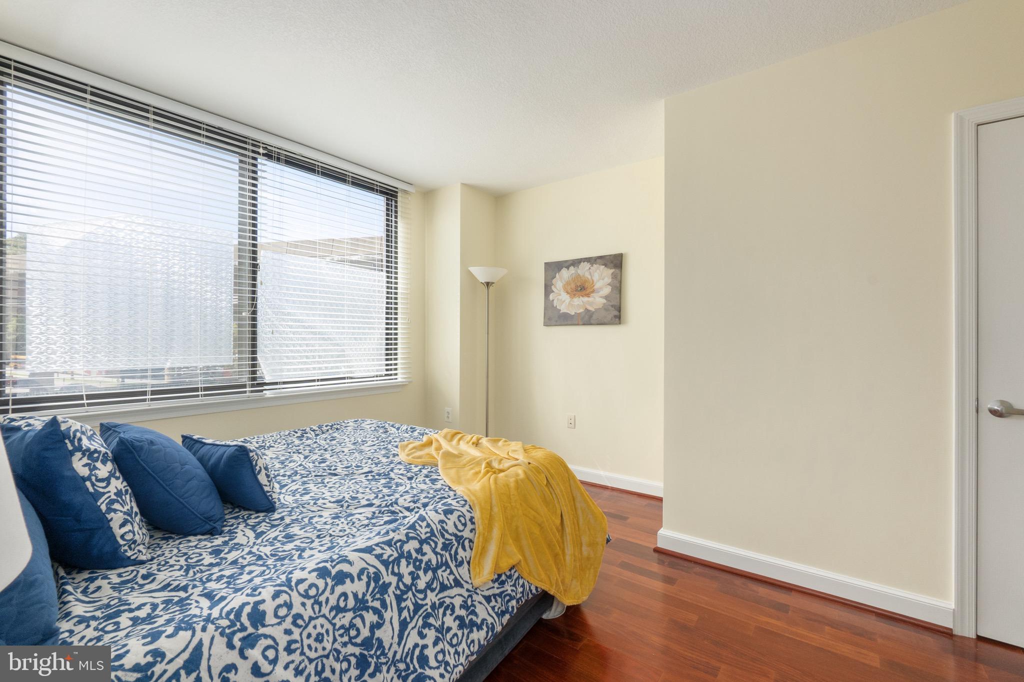 MIDTOWN ALEXANDRIA STATION CONDOMINIUM - Residential