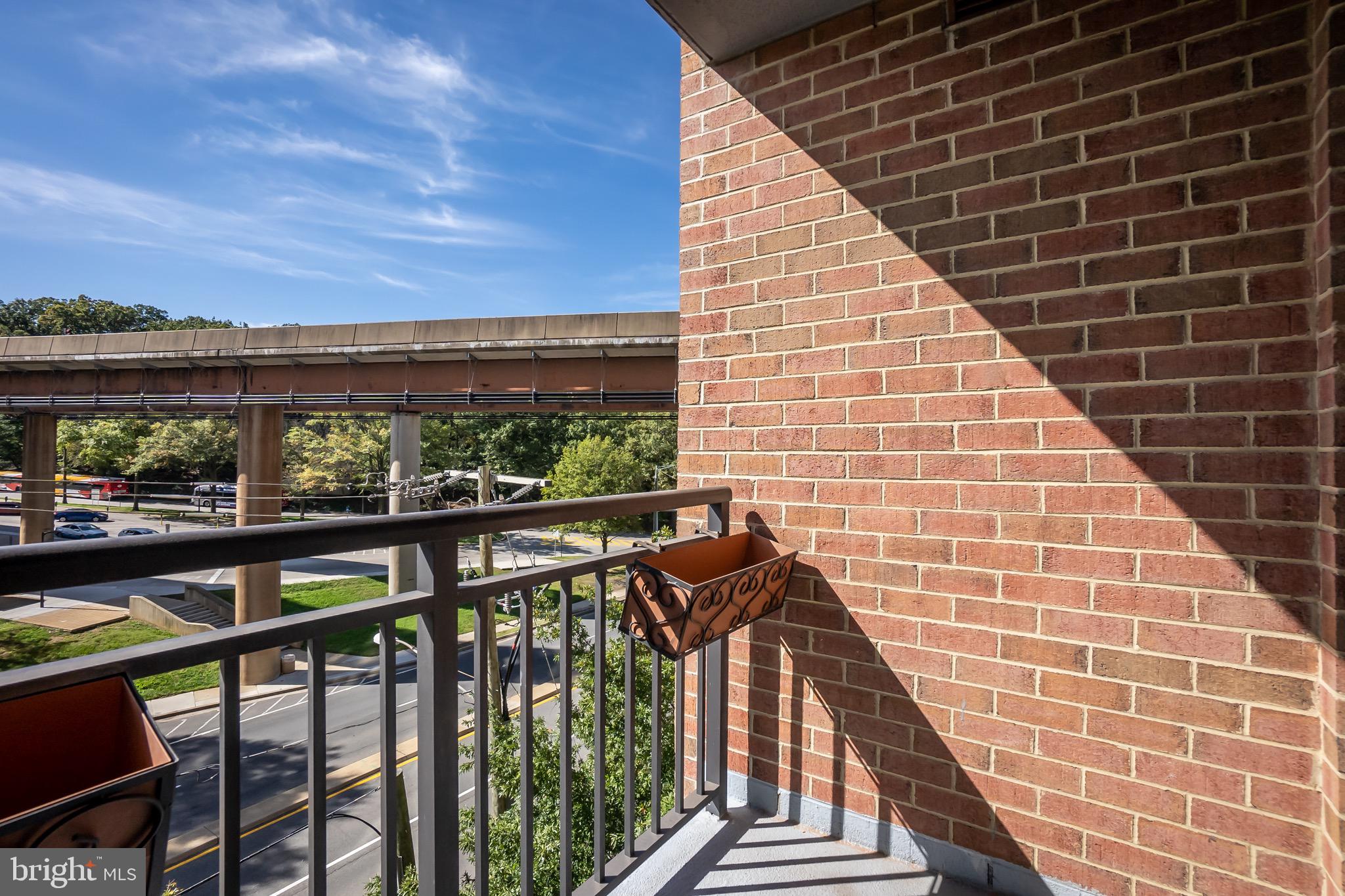 MIDTOWN ALEXANDRIA STATION CONDOMINIUM - Residential