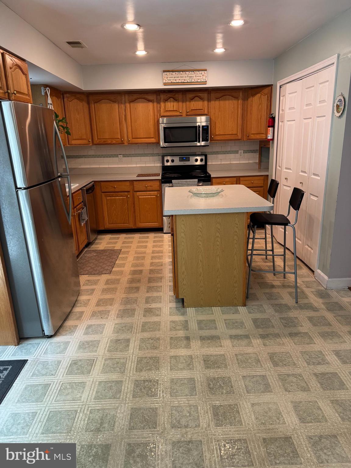 HICKORY RIDGE LA PLATA - Residential Lease