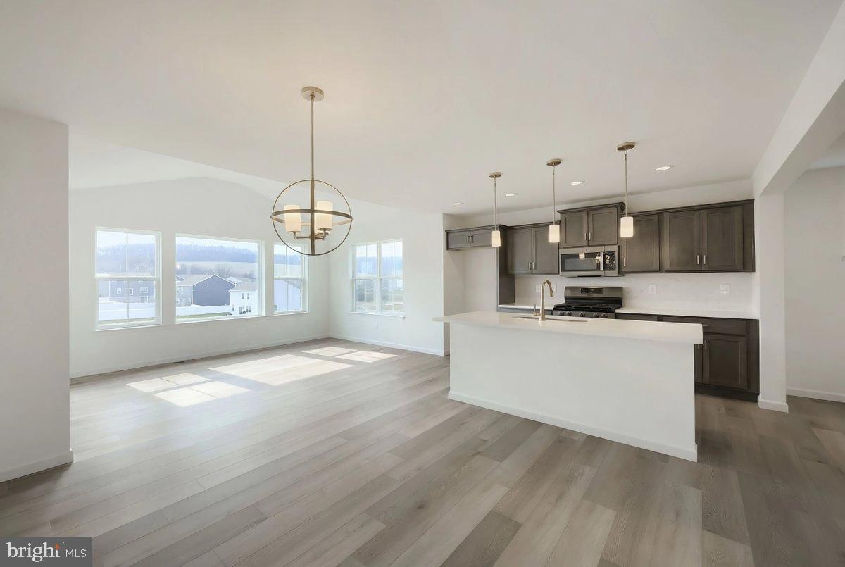 HILLS AT VALLEY VIEW - Residential