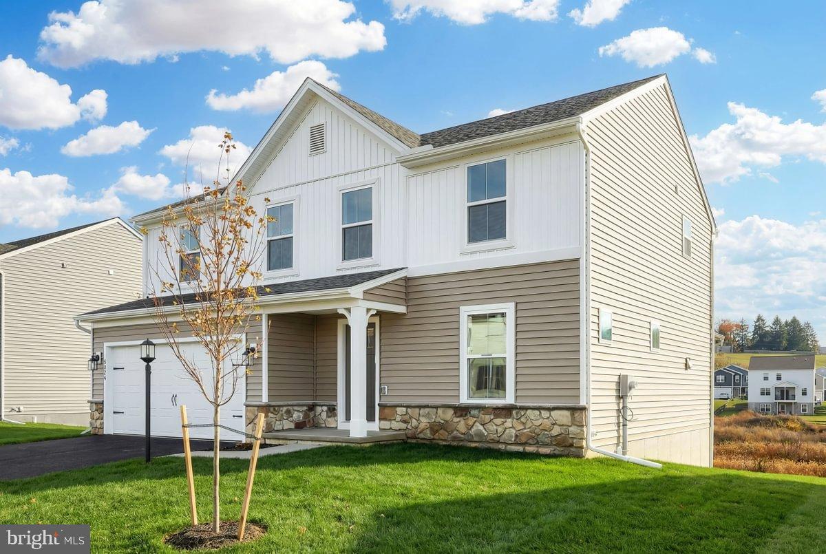 HILLS AT VALLEY VIEW - Residential