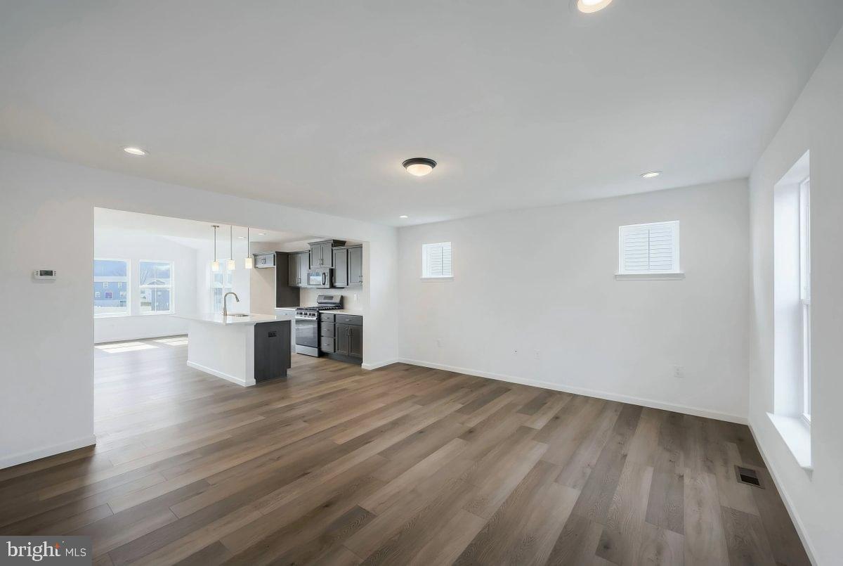 HILLS AT VALLEY VIEW - Residential