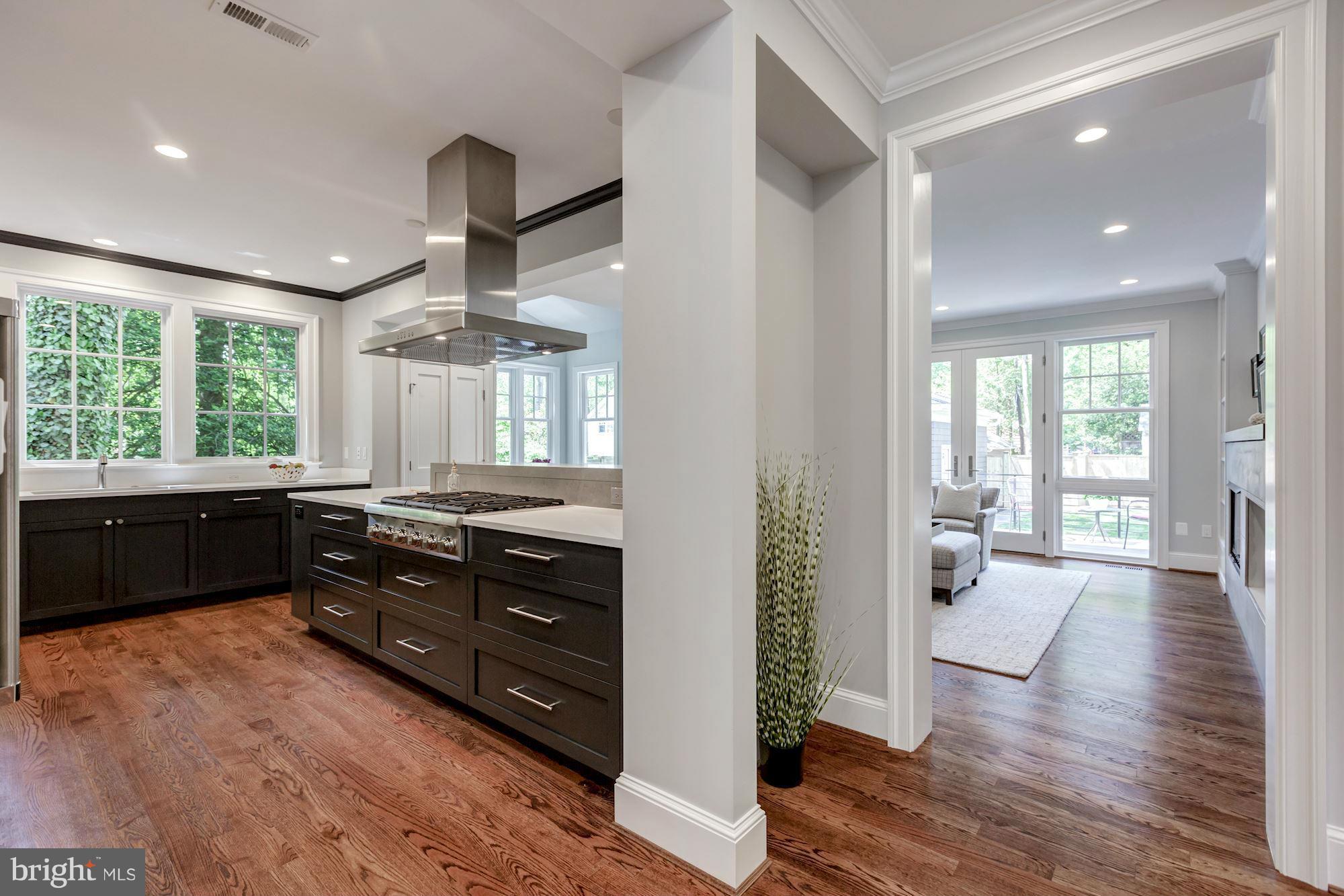 CHEVY CHASE - Residential