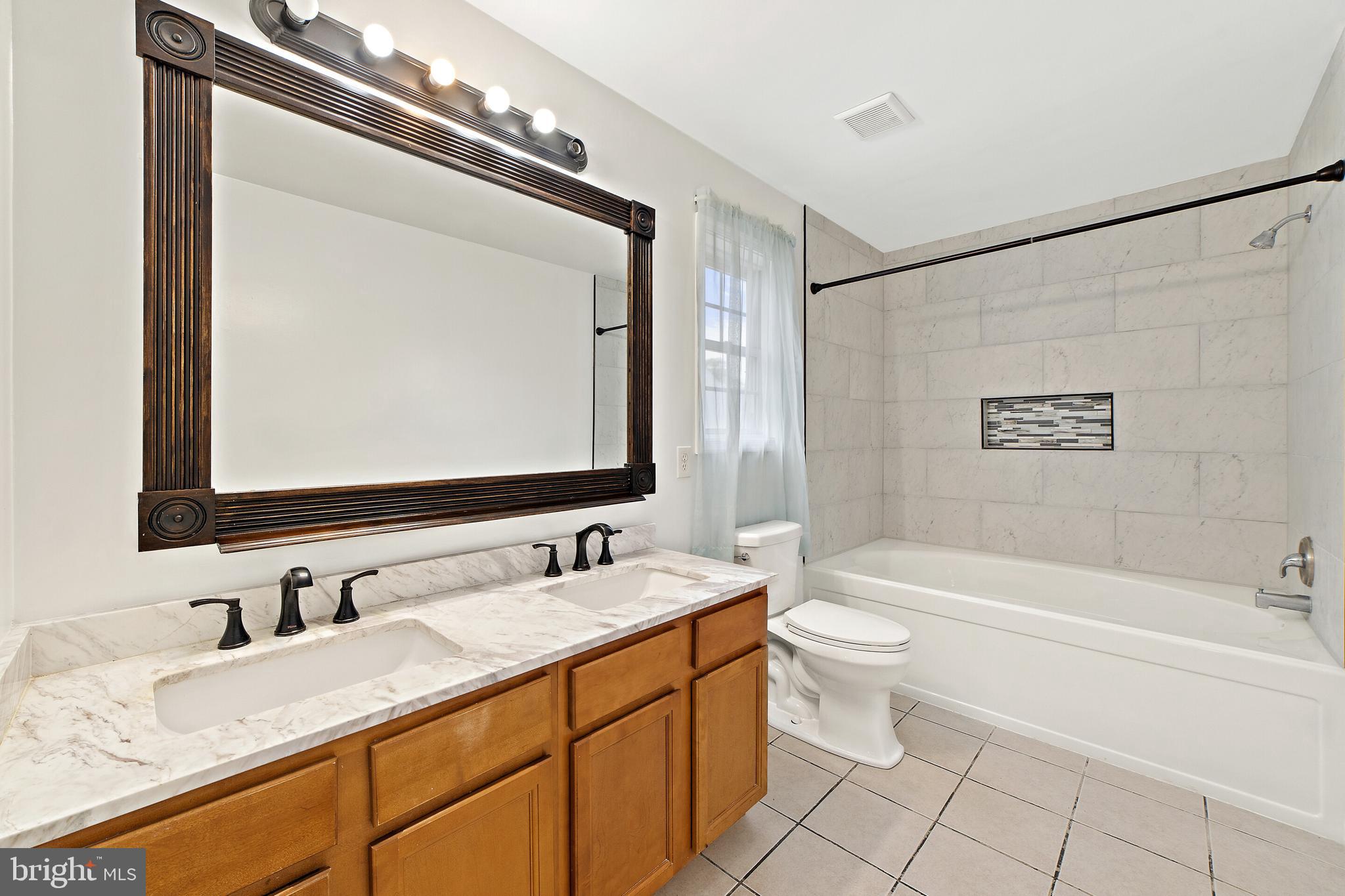 INWOOD VILLAGE - Residential