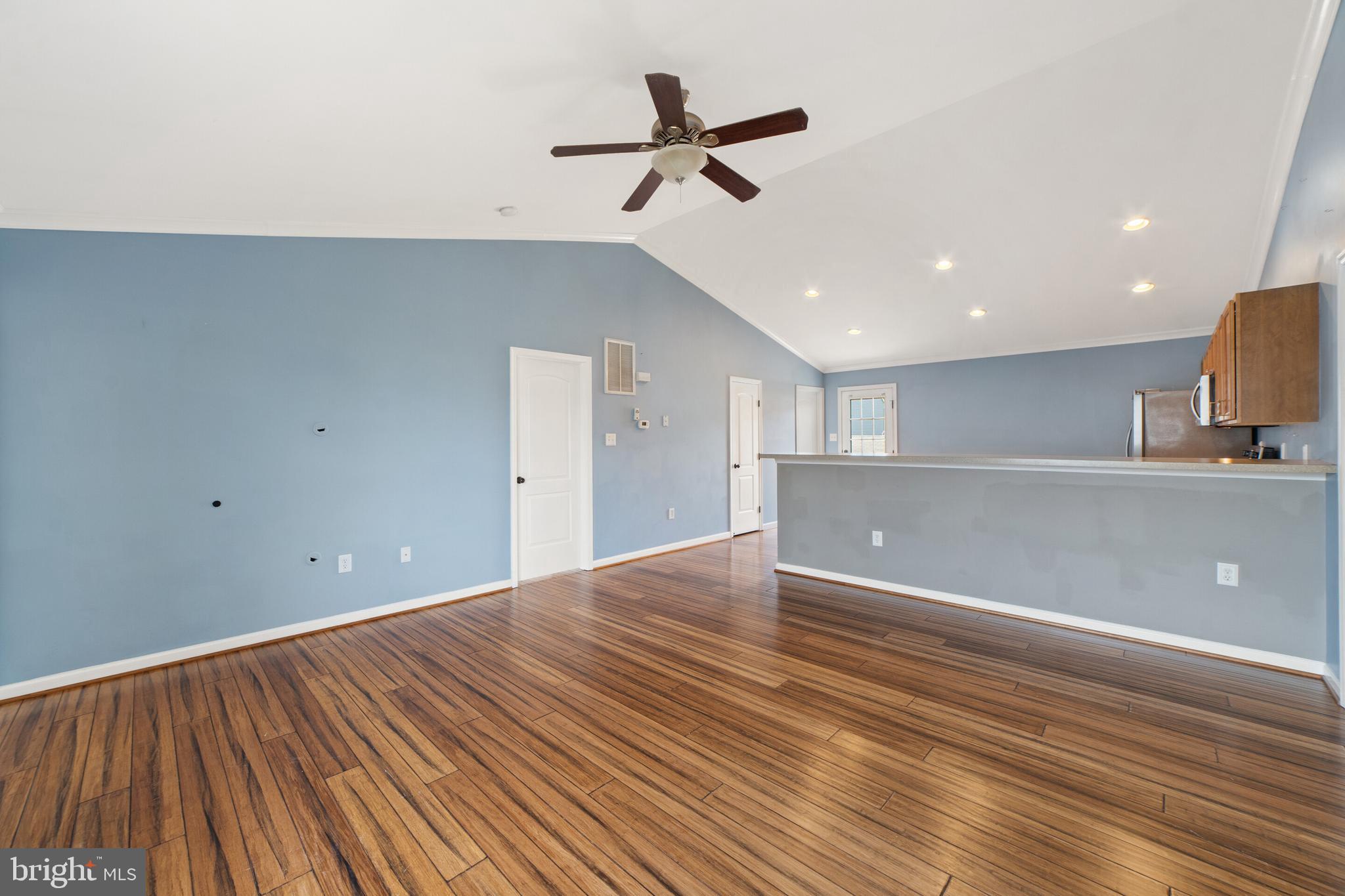 INWOOD VILLAGE - Residential