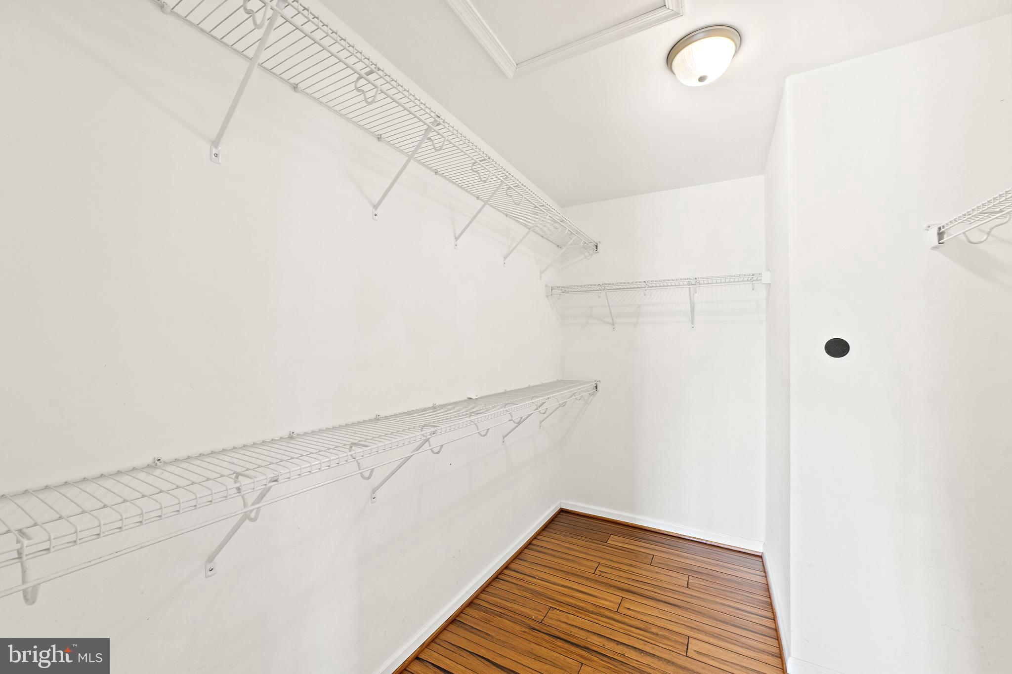 INWOOD VILLAGE - Residential