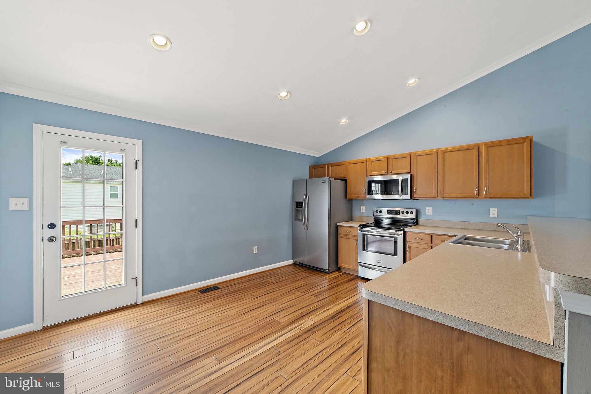 INWOOD VILLAGE - Residential