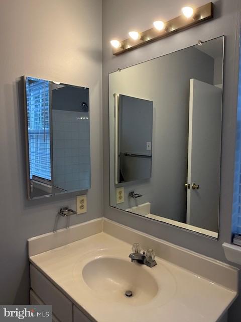 VILLAGE OF RIVER HILL - Residential Lease