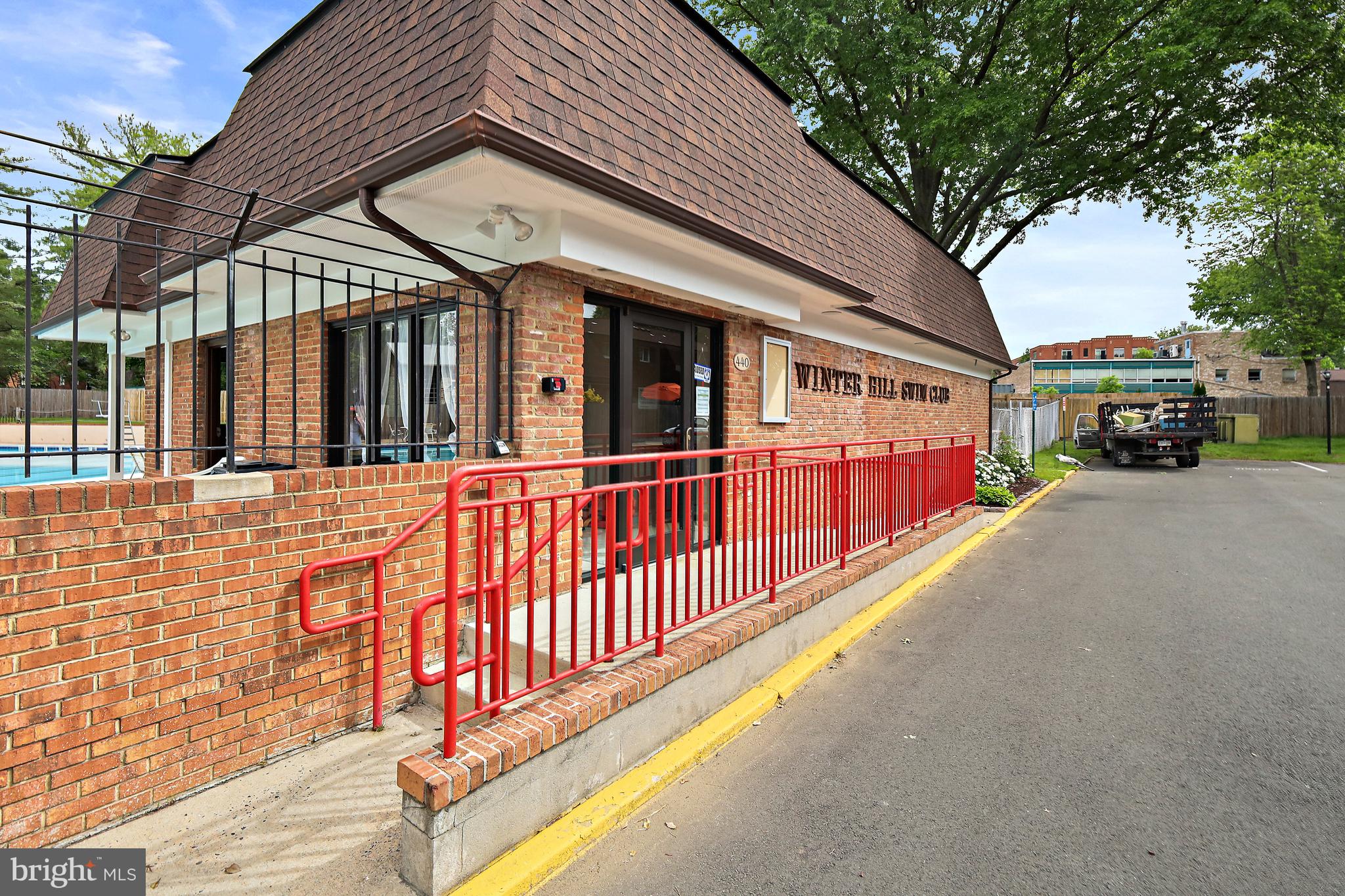 WINTER HILL - Residential