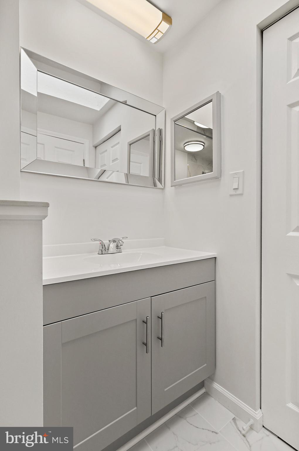 WINTER HILL - Residential