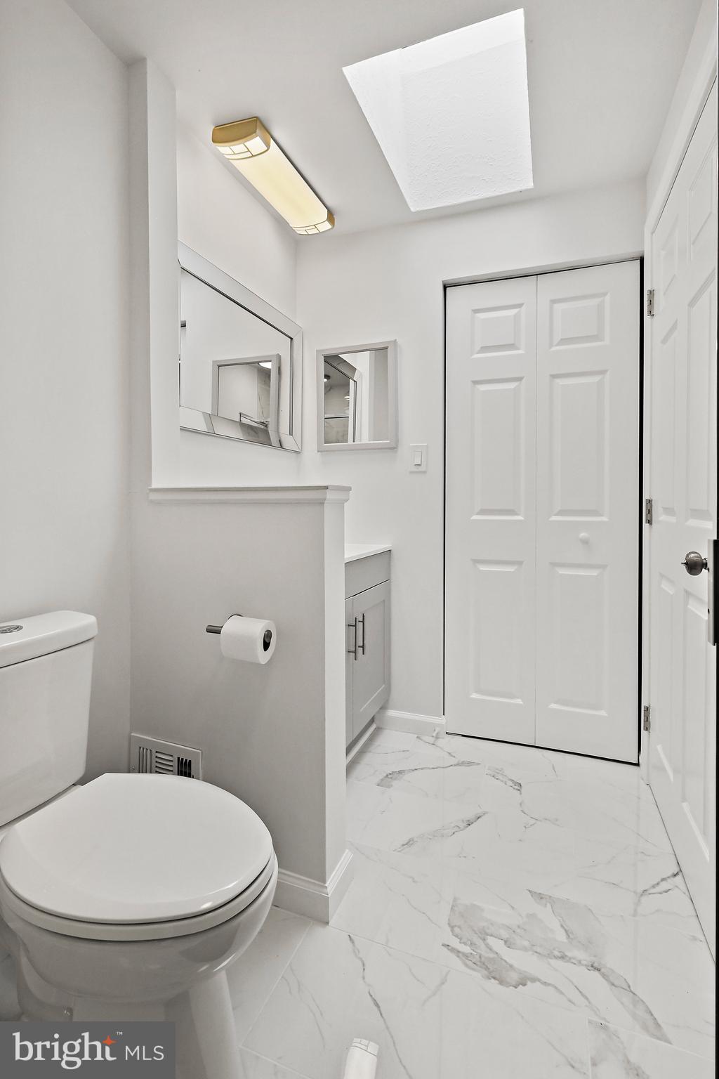 WINTER HILL - Residential