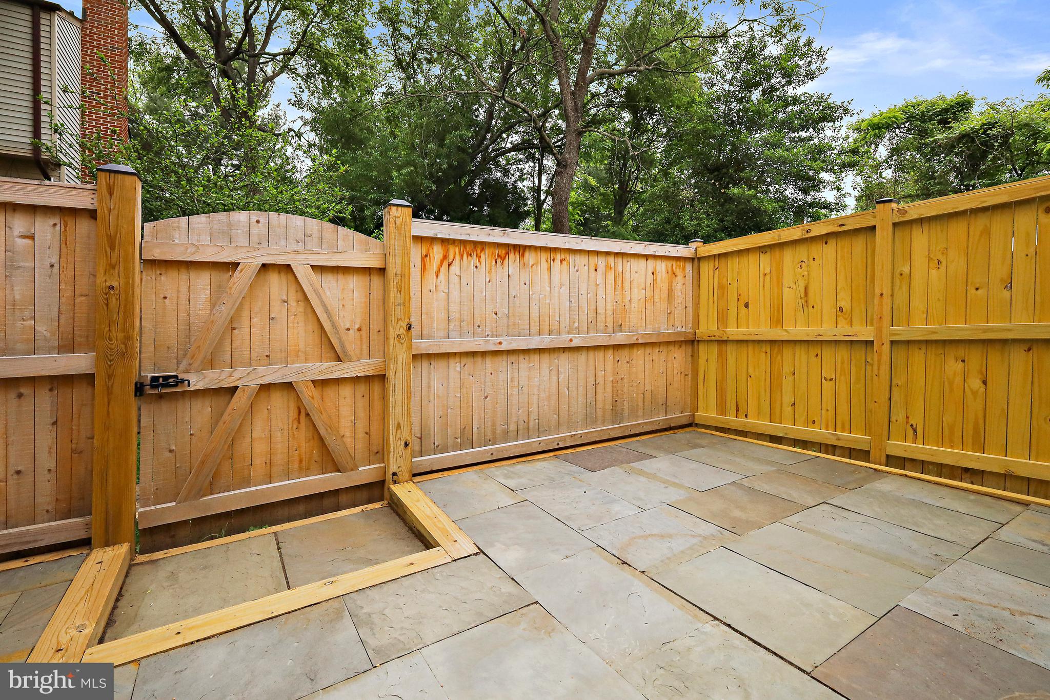 WINTER HILL - Residential