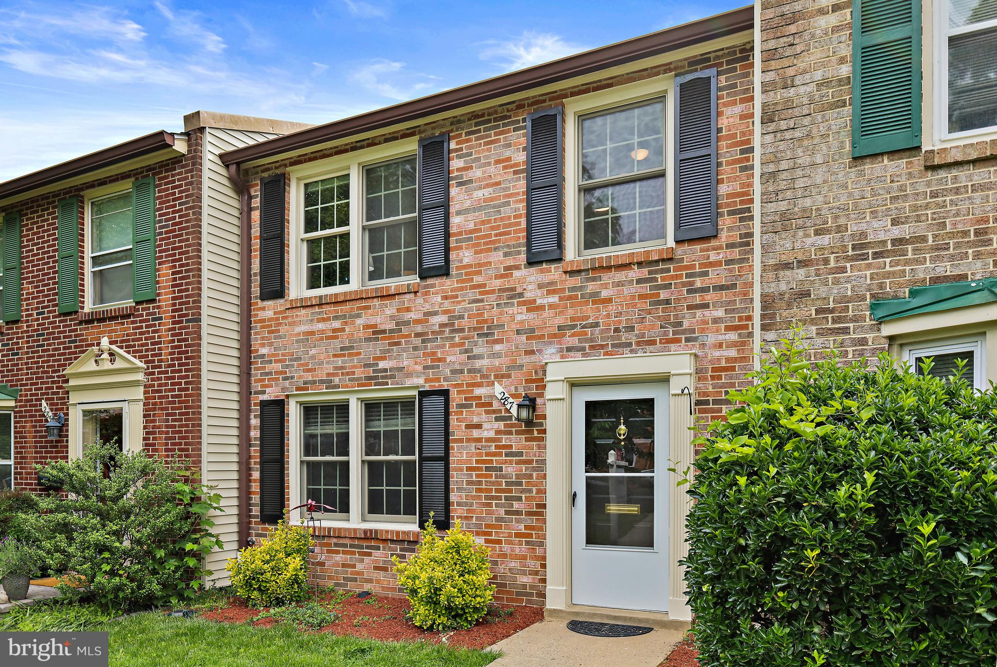 WINTER HILL - Residential