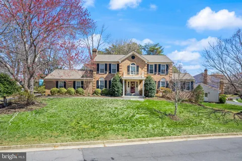 15459 Meherrin Drive, Centreville, VA MLS: VAFX2233268