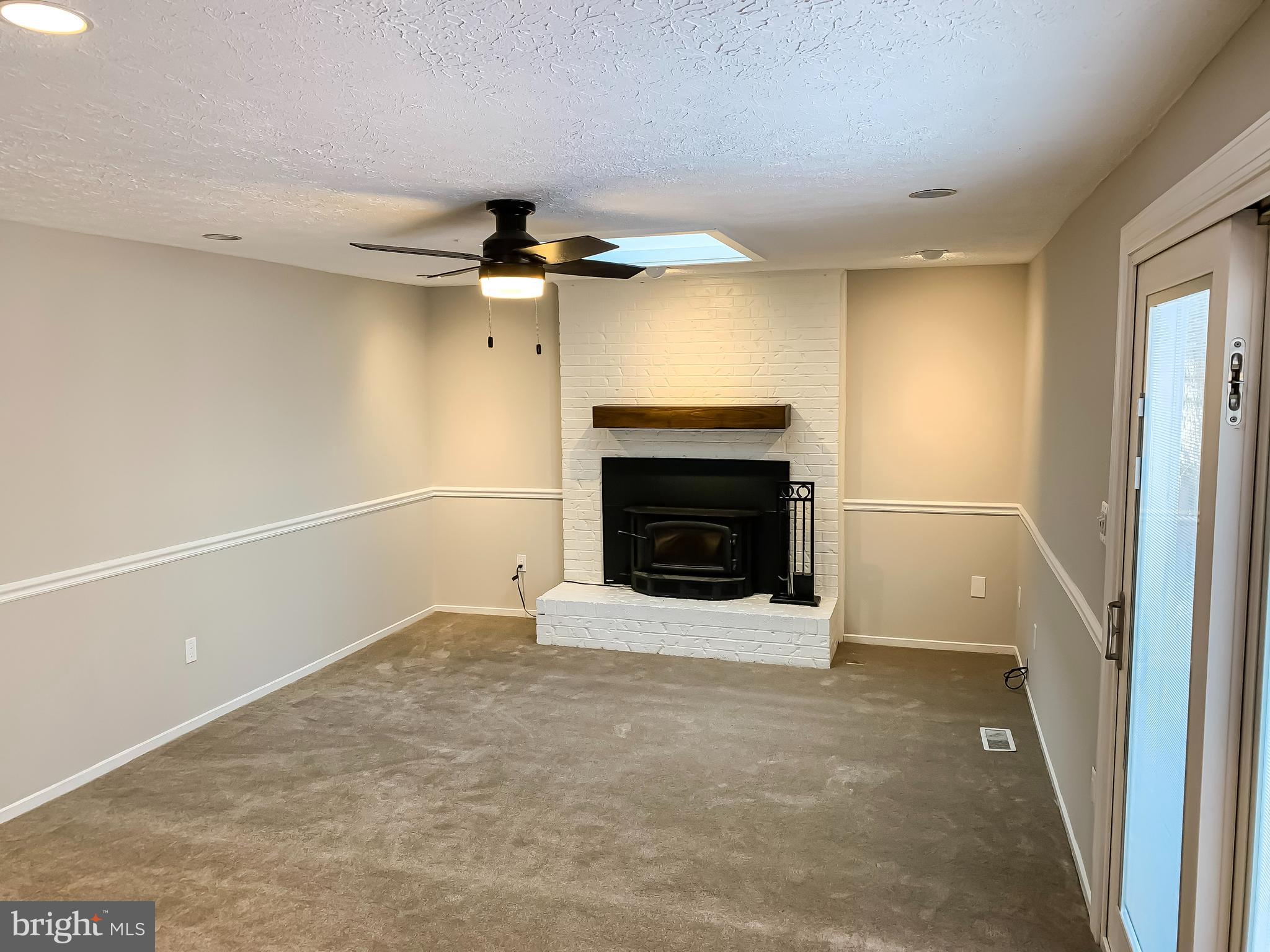 MONCLAIR - Residential Lease