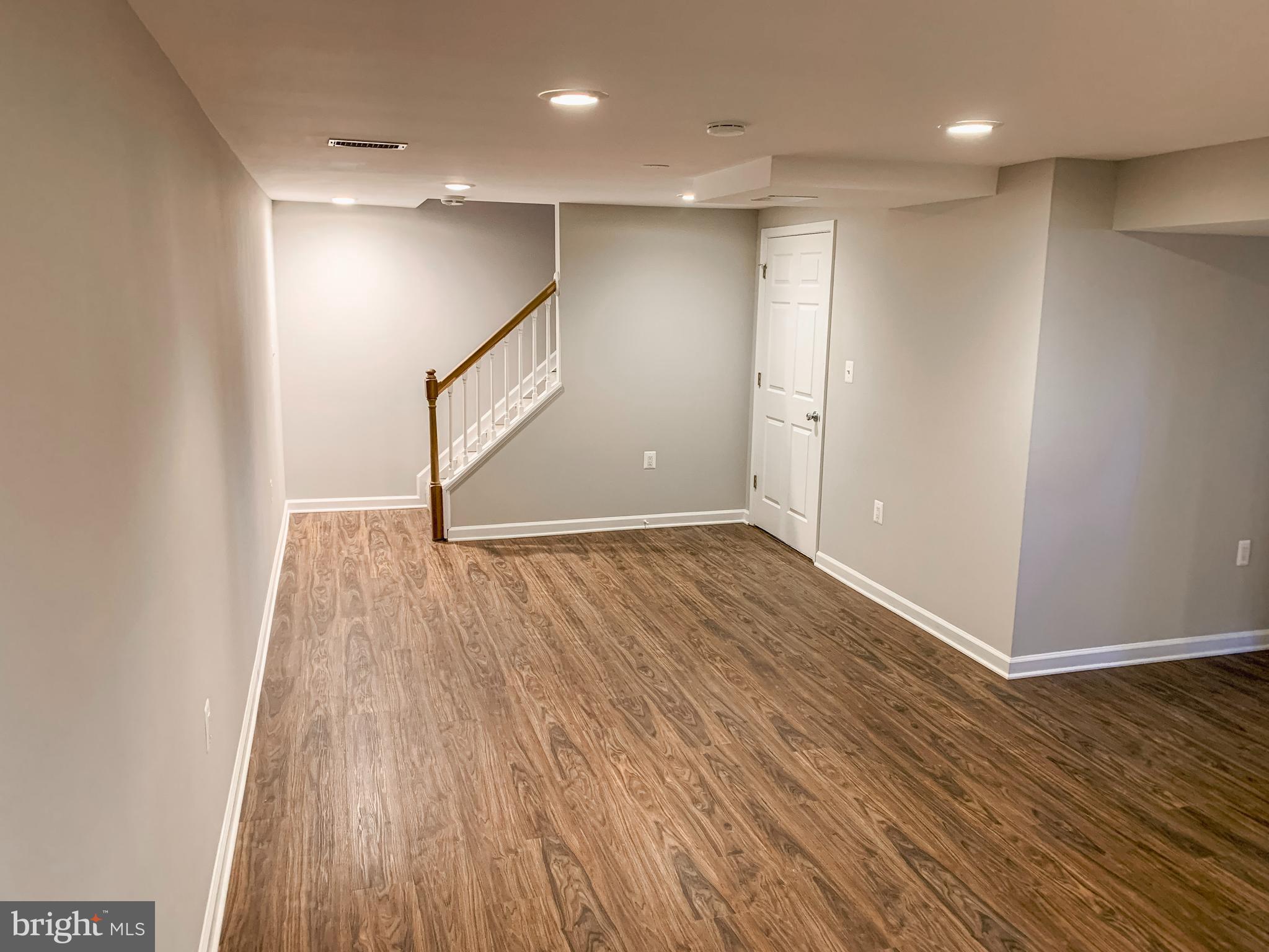 MONCLAIR - Residential Lease