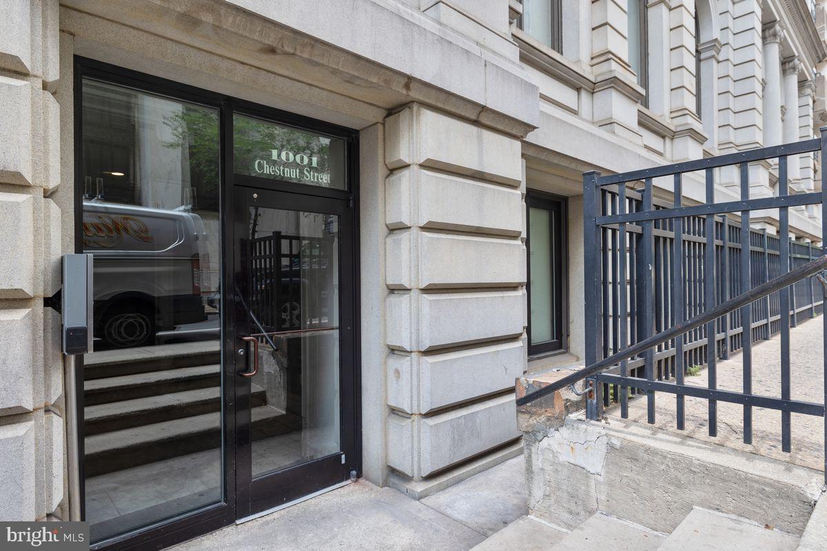 CENTER CITY - Residential Lease