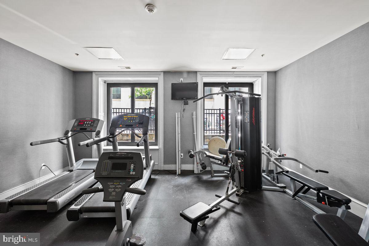 CENTER CITY - Residential Lease