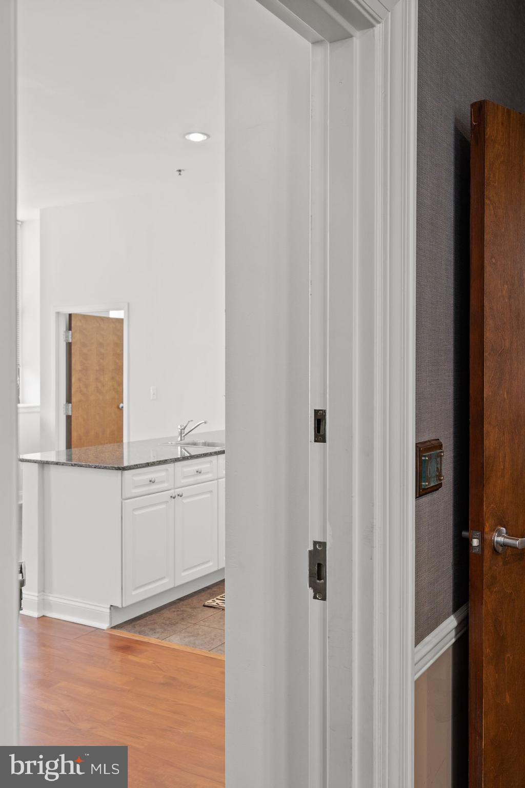 CENTER CITY - Residential Lease