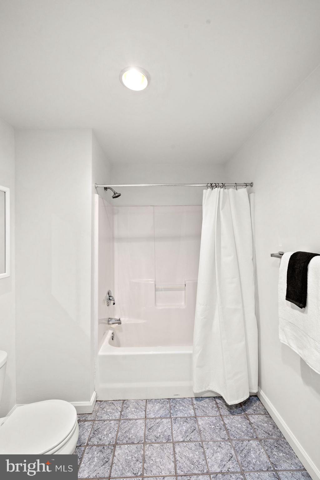 CENTER CITY - Residential Lease