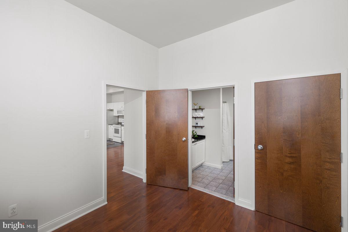 CENTER CITY - Residential Lease