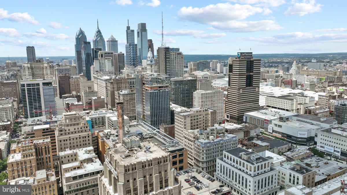 CENTER CITY - Residential Lease