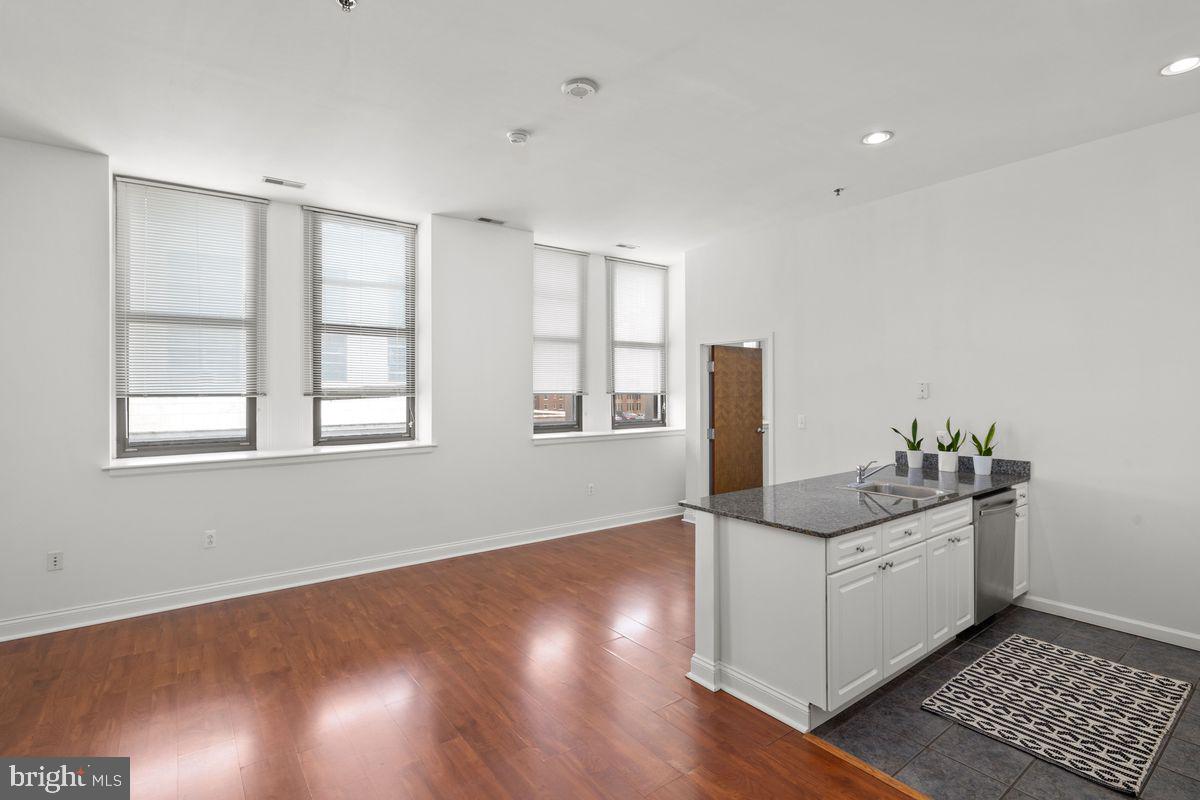 CENTER CITY - Residential Lease