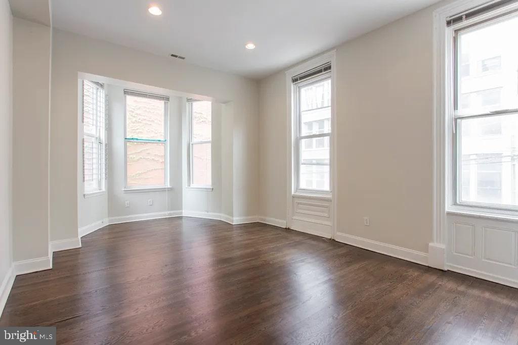 SPRING GARDEN - Residential Lease