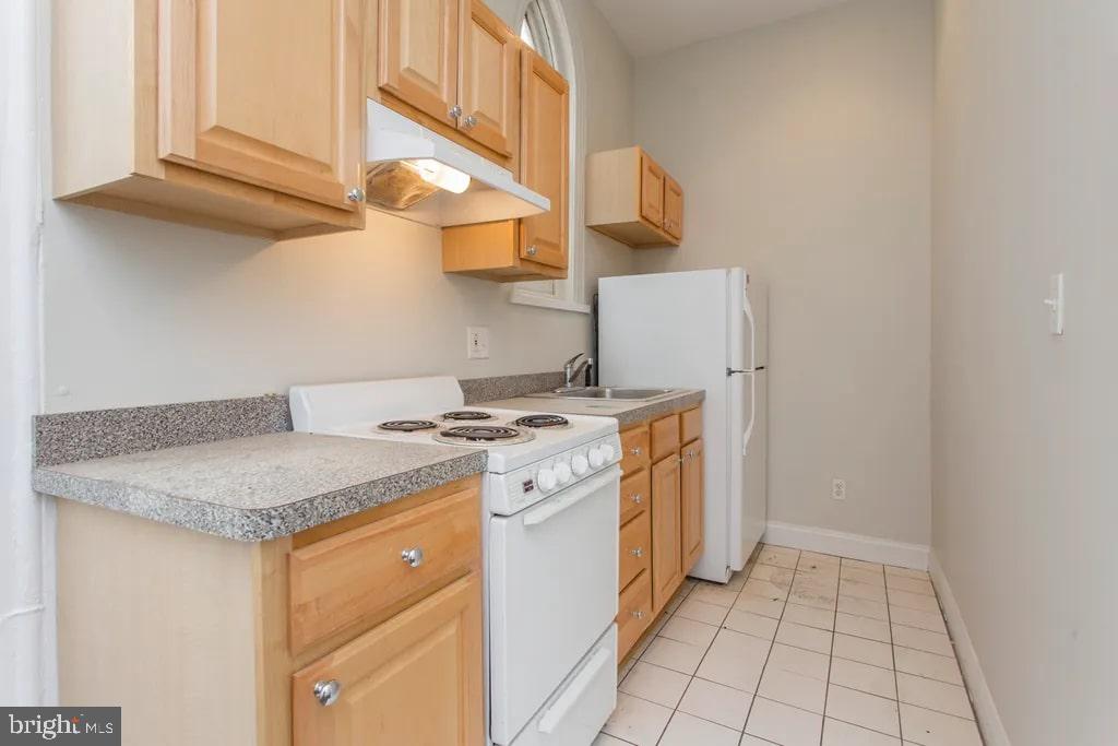 SPRING GARDEN - Residential Lease