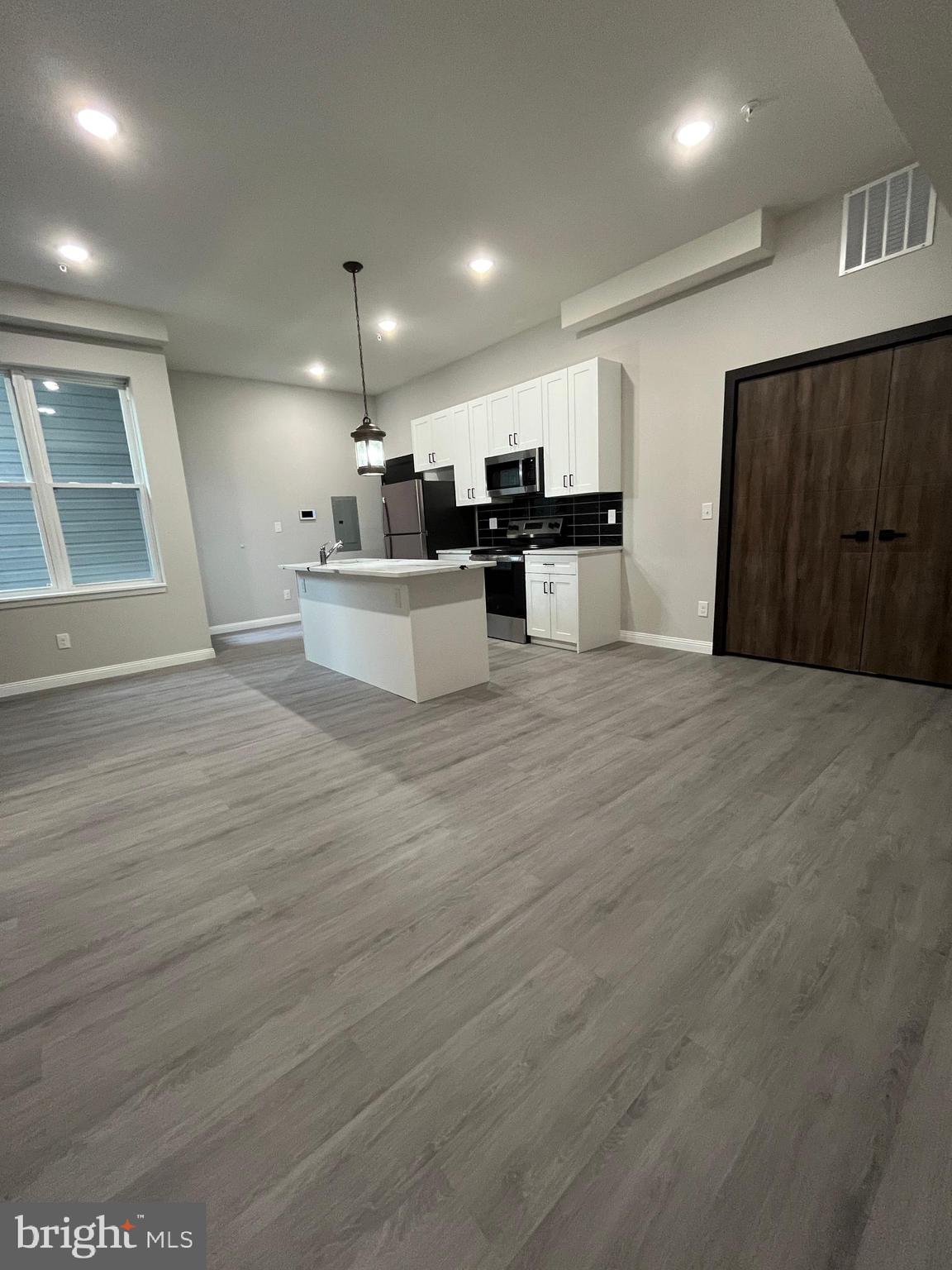 ✔️Welcome to the all NEW Modern West Lofts
✔️NEW Construction Oversized Penthouse Style 2 Bedroom & 2 Bath Apartment
✔️Washer/Dryer in unit
✔️Central A/C
✔️Brand New Kitchen
✔️All New Appliances (Washer/Dryer, Stove, Dishwasher, Fridge, and Microwave)
✔️Private Balcony
✔️2 Brand New Full Bathrooms
✔️Spacious Bedrooms
✔️Large Living Room
✔️Generously sized dining area
✔️Laundry Room
✔️New water-resistant laminate through-out
✔️Lots of closet space
✔️Designer paint throughout
✔️Plenty of street parking
✔️Easy access to public transportation and the Market-Frankford Subway
✔️Conveniently located close to major routes
✔️Professionally Managed
✔️Minutes to City Line Ave, St Joe's University, UPenn, Drexel, & Center City!
DETAILS:
- $50 app fee per person
- Full background checks.
- Yearly leases only.
- Available ASAP
- 3-months rent to move-in.
- Tenant pays own utilities
*** Build your credit! We report rent payments to Experian! ***
Tags: 2 bedrooms, 2BR, 2BA, 2 Bath, Apartment, Brand New, Central Air, Central Heat, Refrigerator, Washer, Dryer, Dishwasher, New Construction, Street Parking, 19151