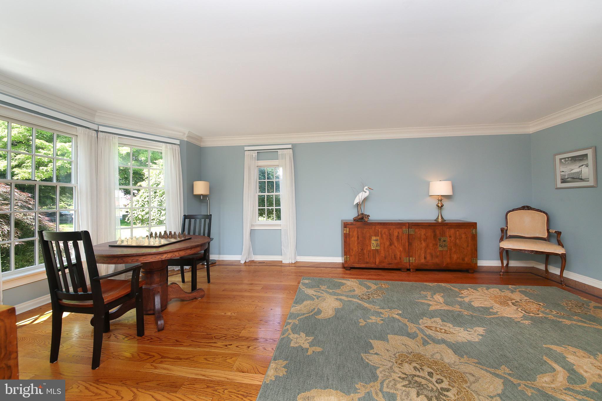 PEBBLE HILL - Residential