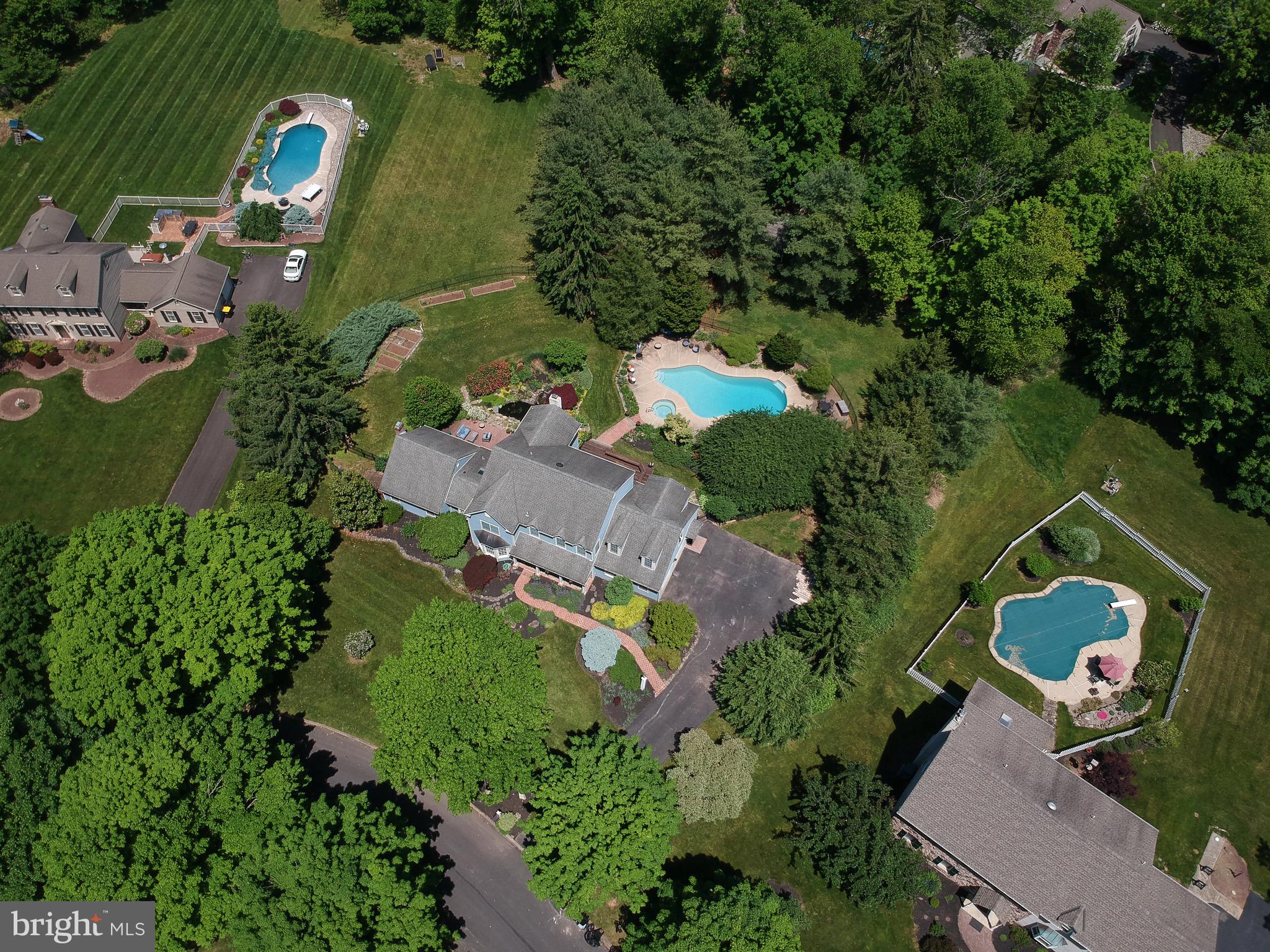 PEBBLE HILL - Residential