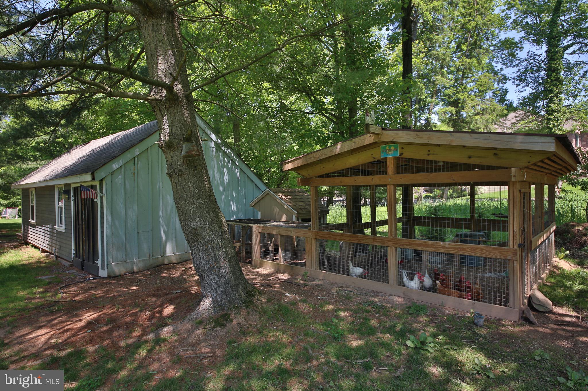 PEBBLE HILL - Residential