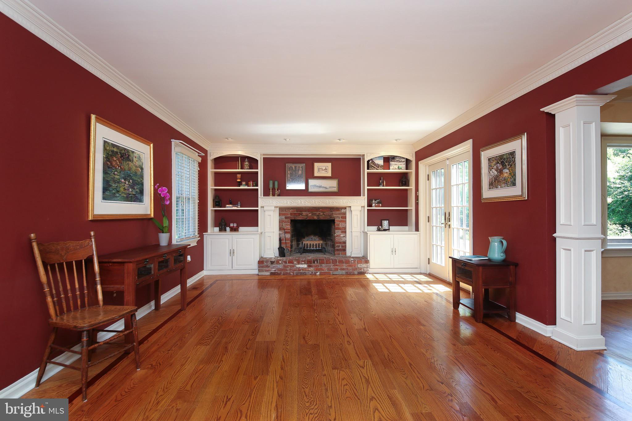 PEBBLE HILL - Residential